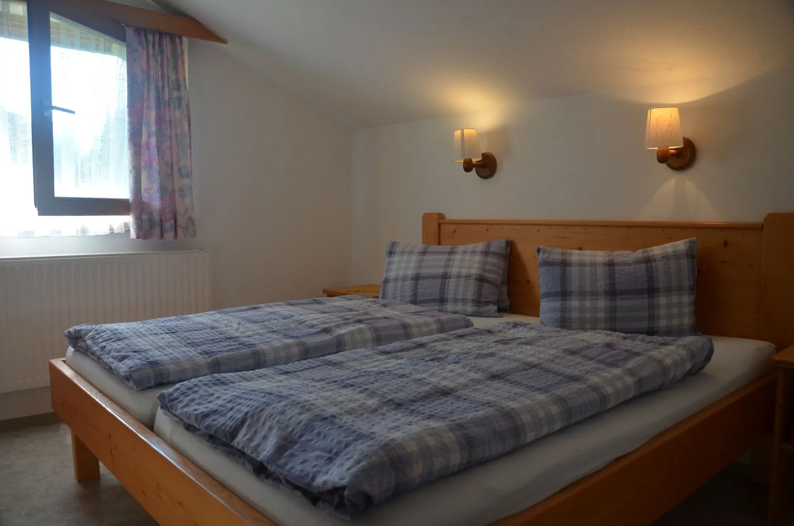 Zweites großes Schlafzimmer